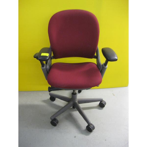 MAUVE COLORED OFFICE CHAIR