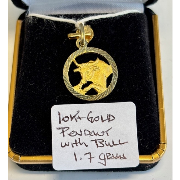 10KT GOLD PENDANT W/BULL