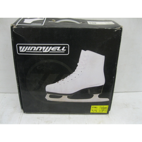 PAIR OF SZ 7 FIGURE SKATES