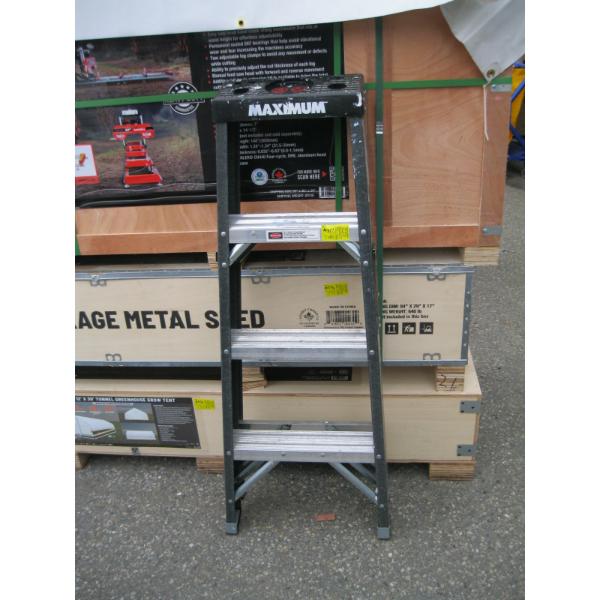 4' WOOD/ALUMINUM STEPLADDER