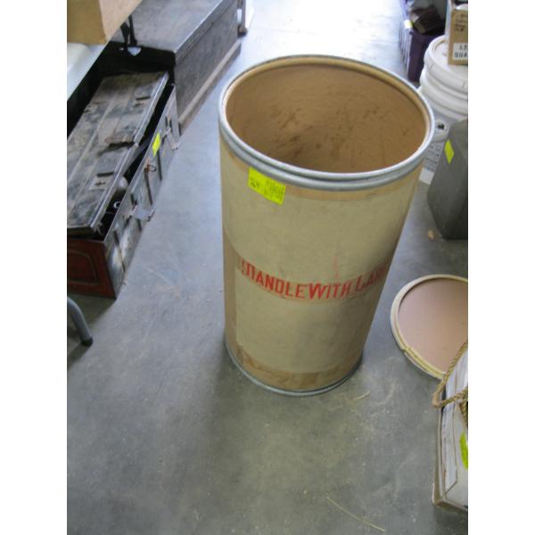 CARDBOARD ROUND CONTAINER W/LG. BRAIDED ROPE (3/4")