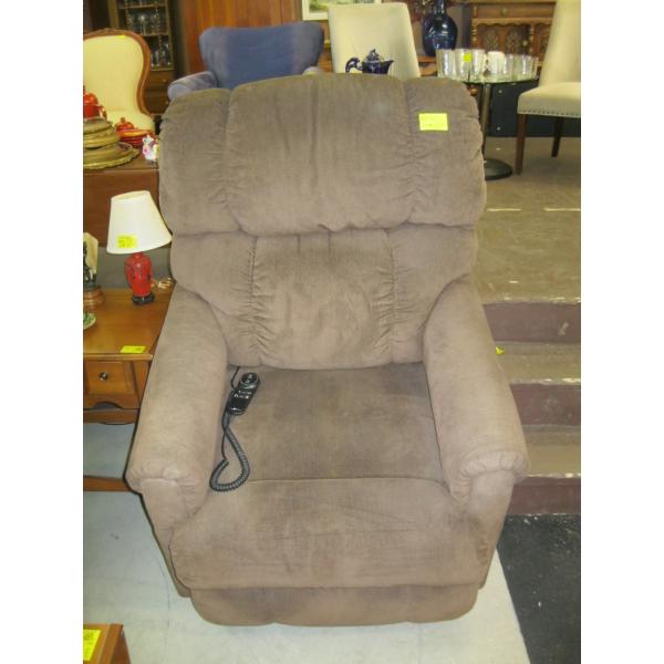 ELECTRIC LIFT RECLINER CHAIR BY LAZYBOY
