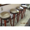 Image 1 : 4 PADDED TOP STOOLS