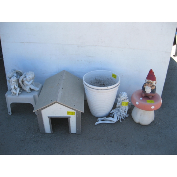 LOT OF GARDEN FIGURINES & A SMALL DOG HOUSE