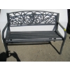 Image 2 : GARDEN BENCH & A GRAVITY CHAIR