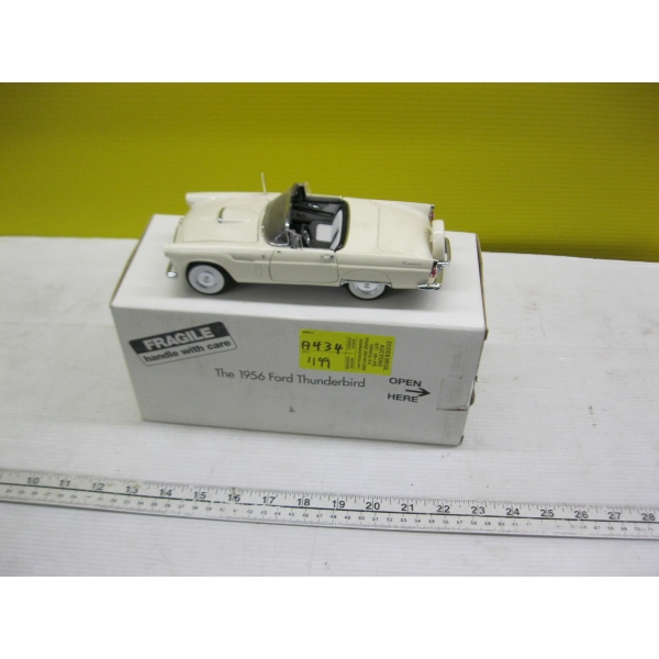DIECAST 1956 FORD THUNDERBIRD