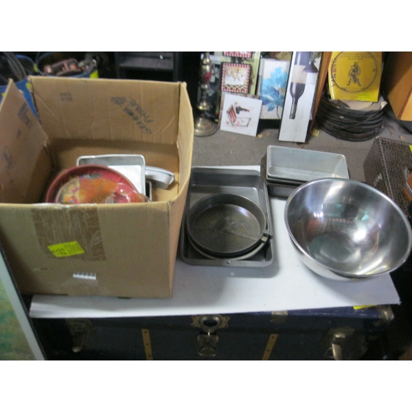 MISC. MIXING BOWLS, BAKING PANS, ETC.