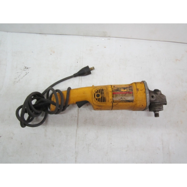 DEWALT ANGLE GRINDER - MISSING NUT