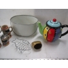 Image 6 : 2 BOXES OF MISC. TEAPOT, GLASSWARE, ETC.