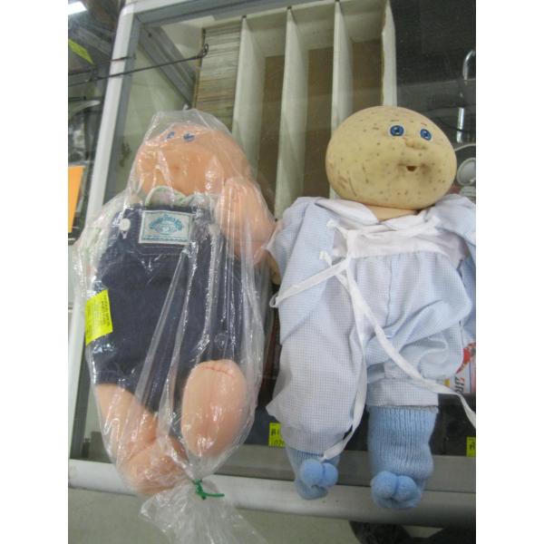 2 CABBAGE PATCH DOLLS