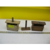 Image 1 : 2 WOODEN PRESSES