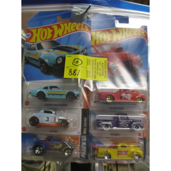 10 NEW HOTWHEELS CARS