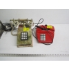Image 1 : 2 TELEPHONES