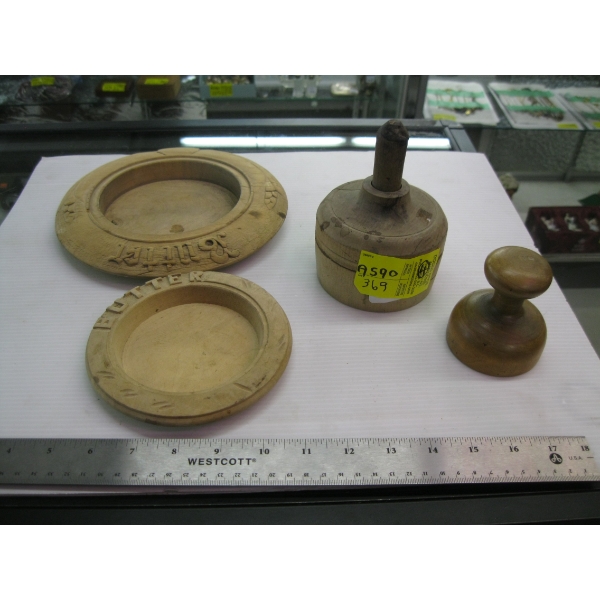 2 WOODEN STAMPS & 2 WOODEN BUTTER PLATES