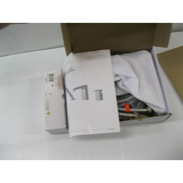AQUA BRASS 3 PIECE TUB FILLER W/HAND SHOWER & A DRAIN