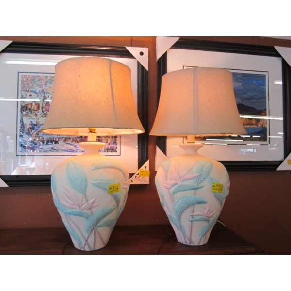LG. PAIR OF LAMPS