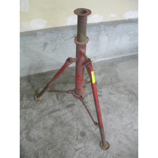 PIPE MOUNT TRIPOD