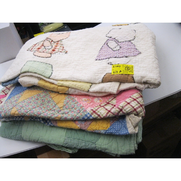 BAG W/ASST. PATCHWORK QUILTS