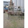Image 1 : 2 SAWHORSES & A FOLDING TABLE