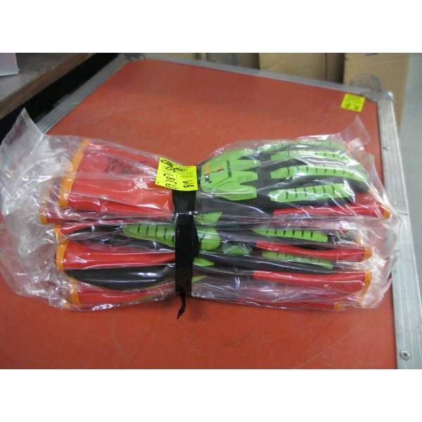 6 PAIR OF SZ 9 GLOVES