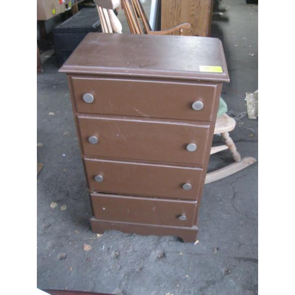 SM. WOODEN 4 DRAWER CHEST OF DRAWERS