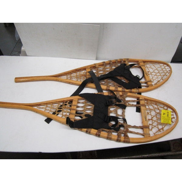 PAIR OF SM. SNOWTRAC SNOWSHOES