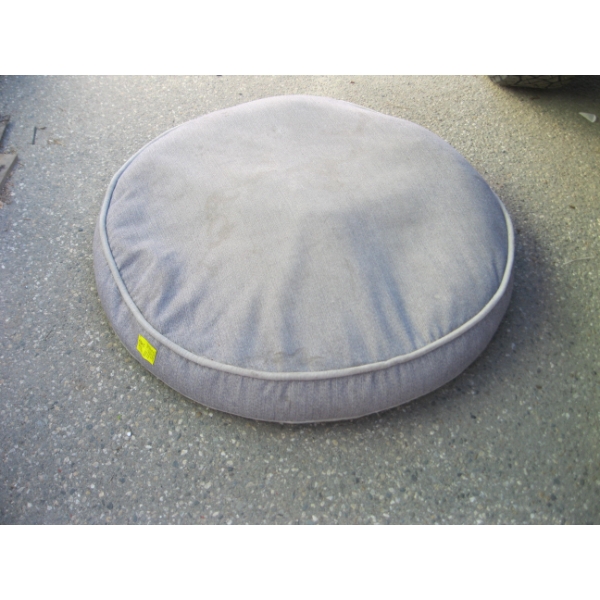 DOG BED