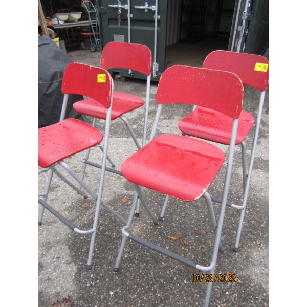 4 FOLDING STOOLS