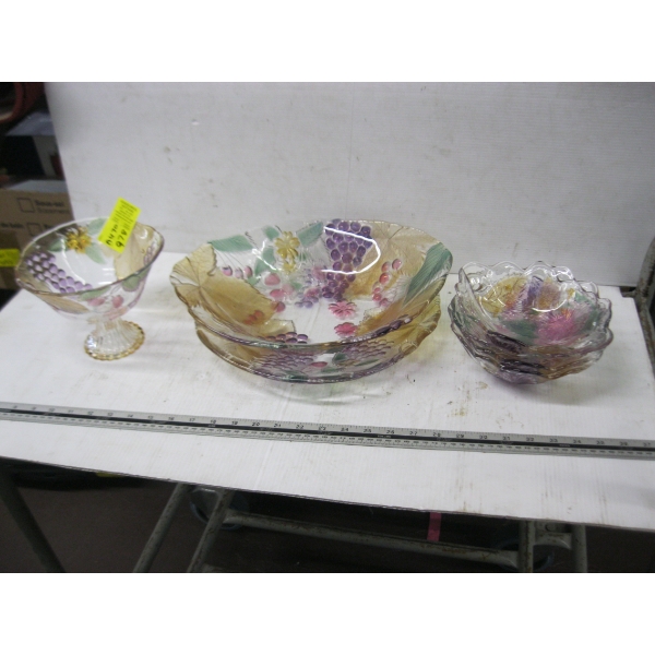 DECORATIVE GLASS DISHES