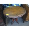 Image 2 : OVAL ANTIQUE OCCASIONAL TABLE