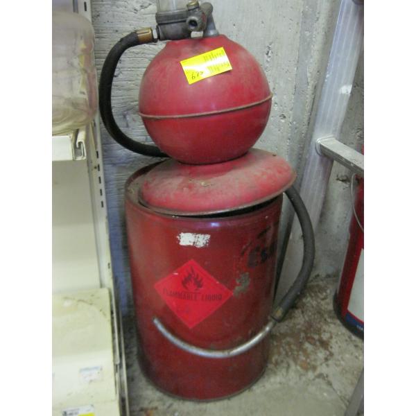 ESSO AIR OPERATED VINTAGE GEAR OIL PUMP