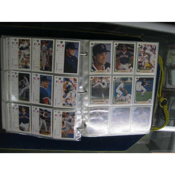 BINDER OF BASEBALL CARDS