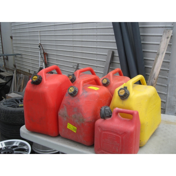 6 FUEL CANS