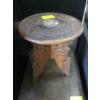 Image 1 : VINTAGE INDIAN HAND CARVED 3 LEG TABLE