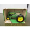 Image 1 : JOHN DEERE 1934 MODEL A TRACTOR