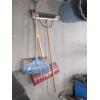 Image 1 : PUSH BROOM & 2 SHOVELS