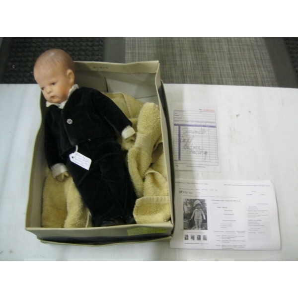 PORCELAIN DOLL - FRUHE KATHE KRAUS - VINTAGE