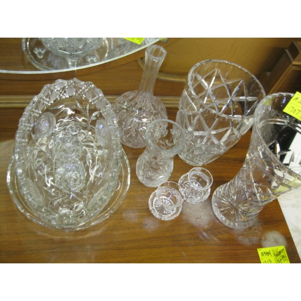 GLASS & CRYSTAL VASES, BOWLS, ETC.