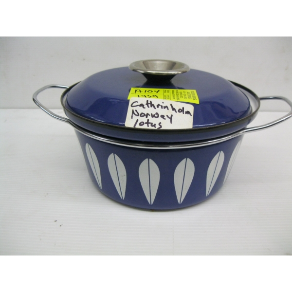 BLUE & WHITE KATHERINE HOLME NORWAY LOTUS ENAMEL POT