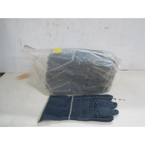 BAG W/12 PAIR OF GLOVES