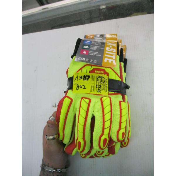 3 PAIR OF SZ. M GLOVES