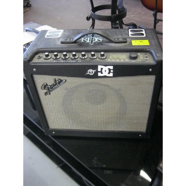 FENDER MUSTANG 3 GUITAR AMP