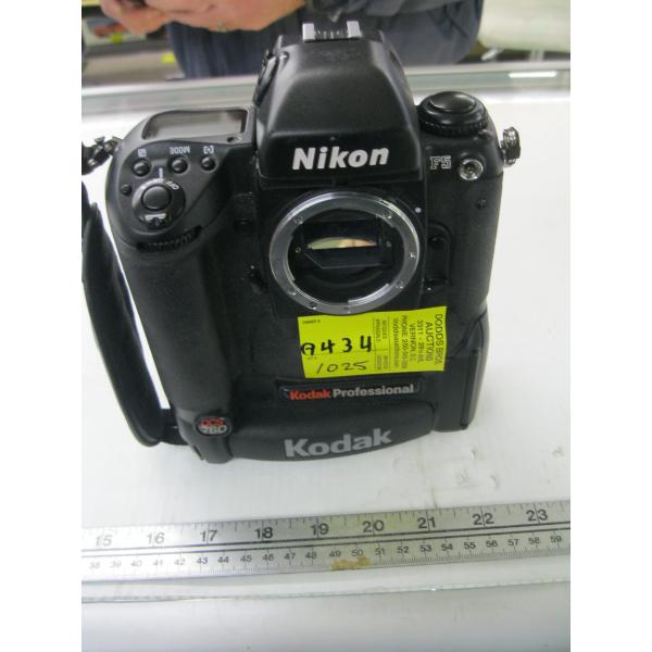 KODAK PROFESSIONAL CAMERA - NO BATTERY OR CHARGER