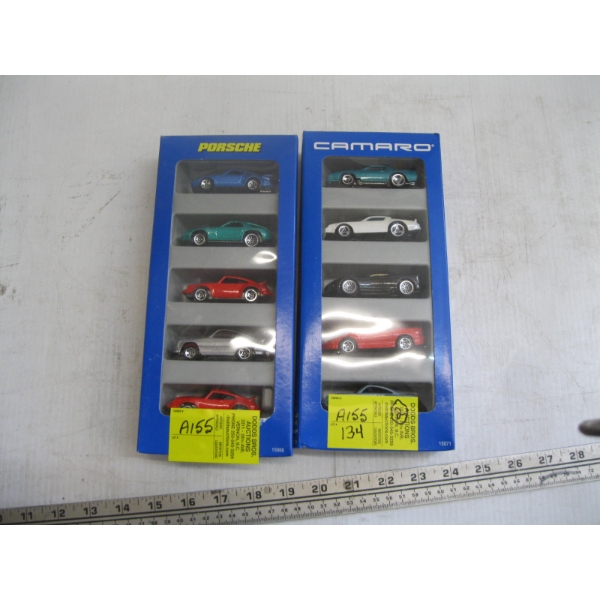 2 HOT WHEELS 5 PACK CAR SETS