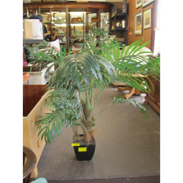 ARTIFICAL FERN PLANT