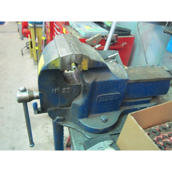 LG. 6" RECORD VISE