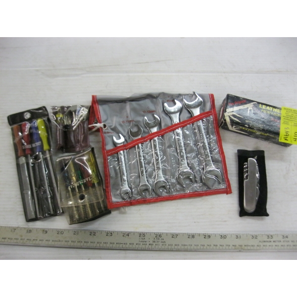 ASST. MINI TOOLS, LEATHERMAN, WRENCH SET, ETC.