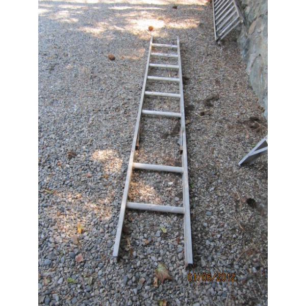 20' ALUMINUM EXTENSION LADDER