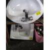 Image 1 : 2 SINKS W/TAPS