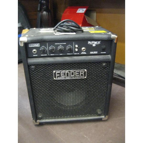FENDER RUMBLE 15 GUITAR AMP